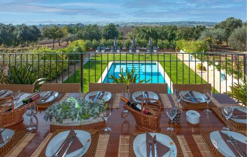 Beautiful Home In Manacor