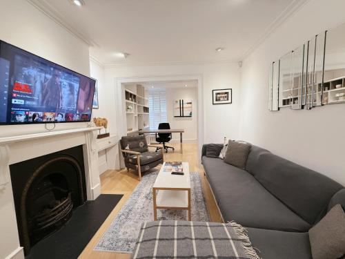 Luxury 3BRs Home, Spacious and Cozy in Victoria, Londyn (zdjęcie 5)