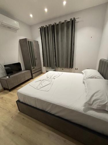 Cozy Collective - Heart of Tirana, Тирана (фото 9)