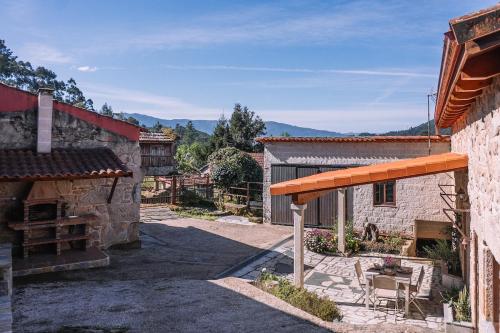 O Lar do Bispo by CABANA Rentals in Arbo