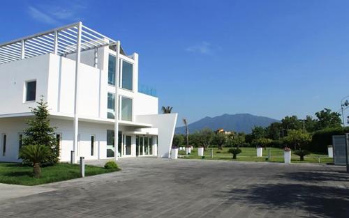 Pietrabianca Exclusive Resort - Accommodation - Pomigliano dʼArco