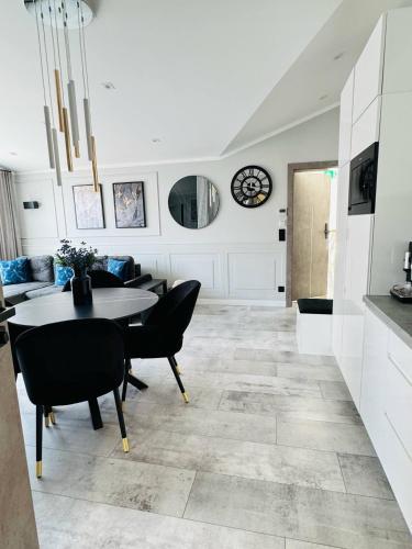 廚房, Apartamenty BLUE BALTIC SPA Jacuzzi & Sauna MORZE in 舒洛比