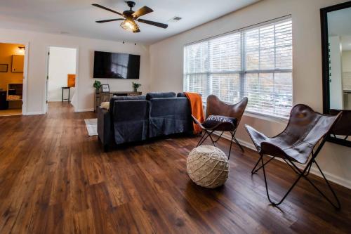 Facilities, Casa de Acevedo in English Avenue