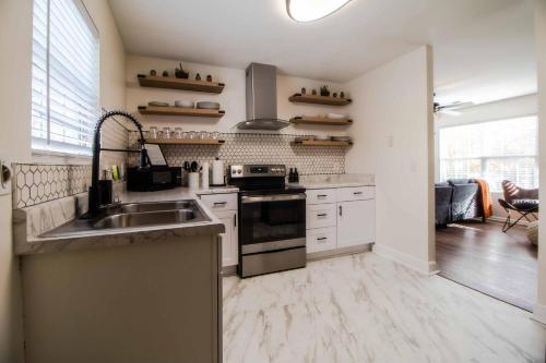 Facilities, Casa de Acevedo in English Avenue