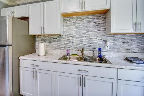Hampton Vacation Rental Central Location, Patio in Hampton, USA
