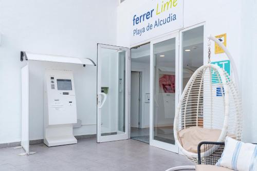 Apartamentos Ferrer Playa de Alcudia - image 11