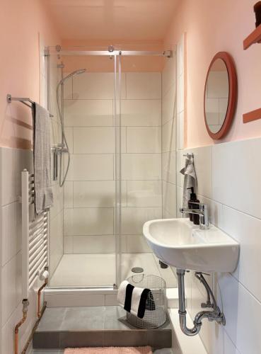 Studio Apartment in Hamburger Innenstadt am Park, Гамбург (фото 10)