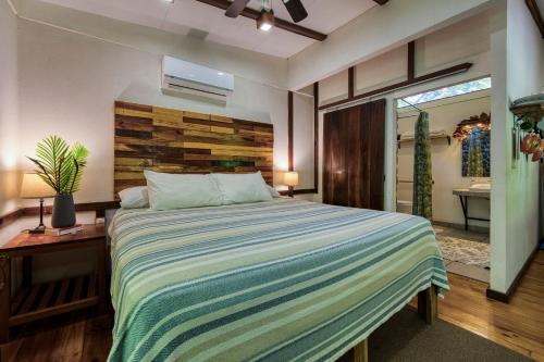 Bamboo River House and Hotel in Dominical