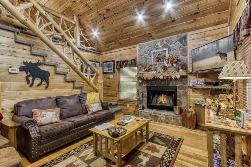 Starry Night by Avada Properties · Line Spring
