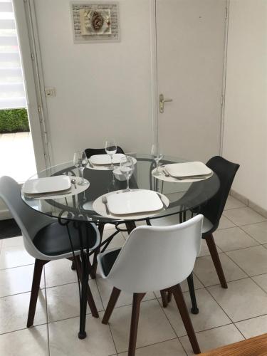 la MAISON de SEVERINE in อับวีล