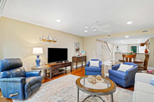 3 Story Condo - Bonus Room Upstairs