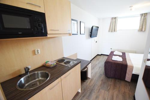 Kitchen, Hotel Noordzee in Domburg