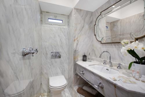 AMORE RENTALS - The Square Penthouse, Sorrento (fotografie 5)