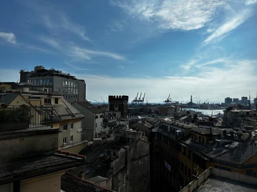 Genova Antica near Piazza de Ferrari