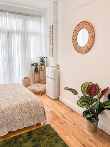 Zozy Gladstone Room Type - Double Room with Shared Bathroom Zozy Gladstone Room Type - Double Room with Shared Bathroom