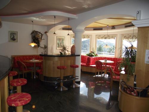 Bar/lounge, Pension Weinberg in Riffiano - Riffian