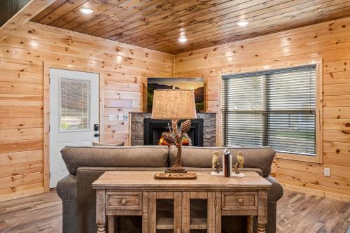 Rustic Modern Mountain Cabin by Avada Properties, Pigeon Forge (photo 6)