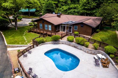 Pioneer Trail Retreat by Avada Properties