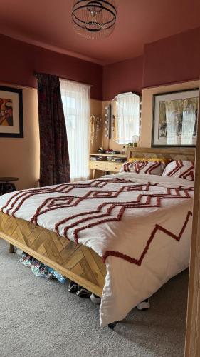 3 bedroom house- East Belfast in Sydenham