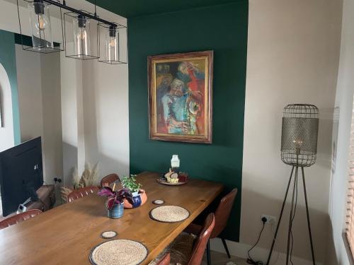 3 bedroom house- East Belfast in Sydenham
