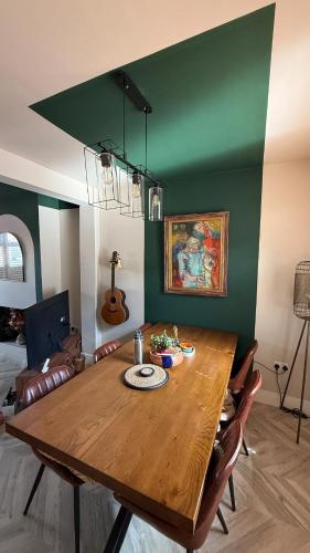 3 bedroom house- East Belfast in Sydenham