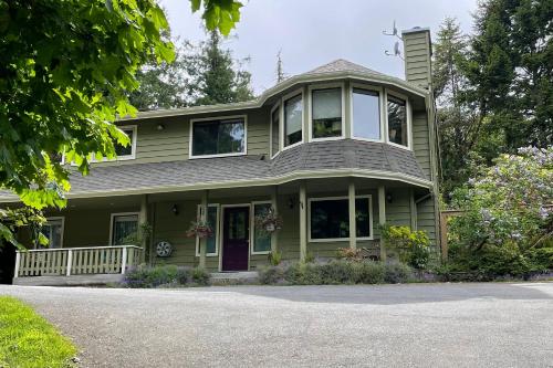 Exterior view, Oceanspray Hideaway near Rock Salt Restaurant & Cafe