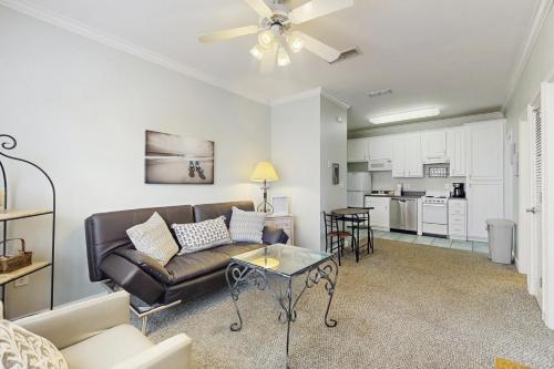 Beach Peace - DIBC 206B in Dauphin Island, USA