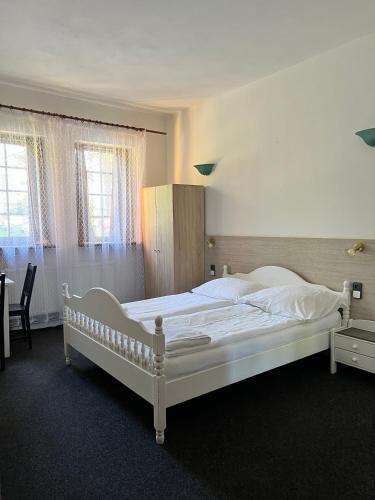 Economy Double or Twin Room