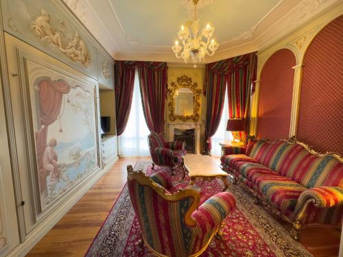 room detail thumbnail 0