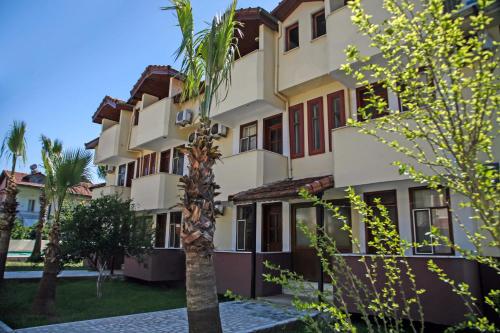 Erasmus Apart Hotel