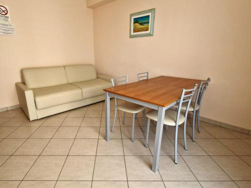 Two-Bedroom Apartment image 6