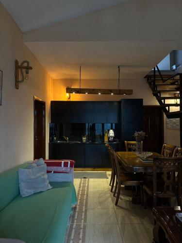Cozy big apartment with balcony, Tirana (photo 8)