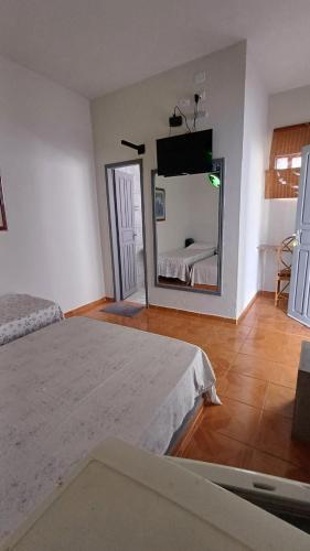 1 double bed, 1 twin bed
