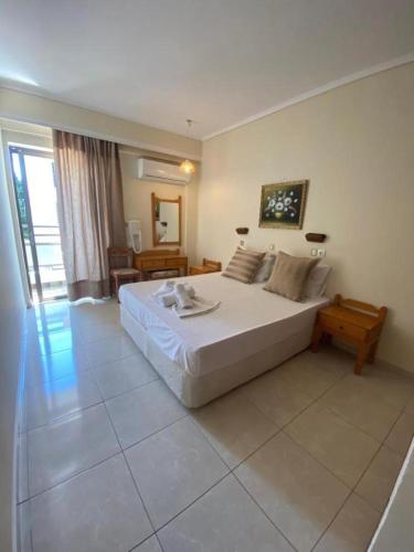 Paradise Hotel in האי קוס