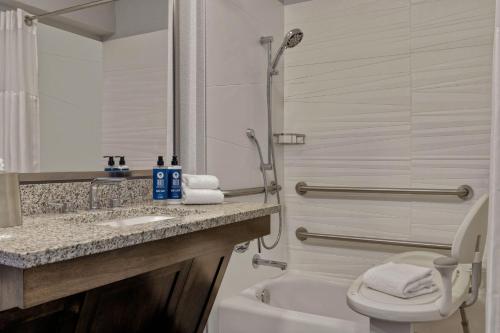 Club Wyndham Dolphin's Cove in Anaheim, USA