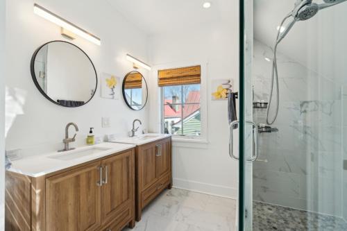 Luxurious Private Suites in Downtown Charleston in Charleston, USA
