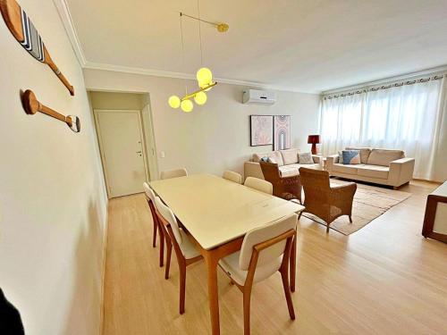 Facilities, Apartamento 100 metros Praia Pitangueiras Guaruja near Restaurante Fogao Caipira