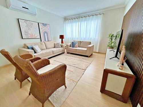 Apartamento 100 metros Praia Pitangueiras Guaruja near Restaurante Fogao Caipira