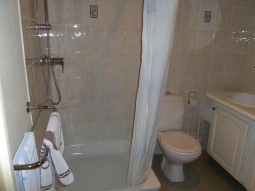 Guest house Adonis - image 11