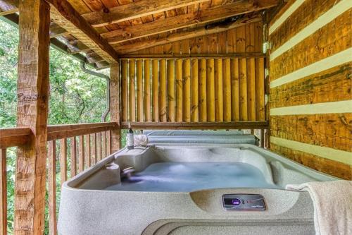 Just a Swingin by Avada Properties in Wears Valley (TN)