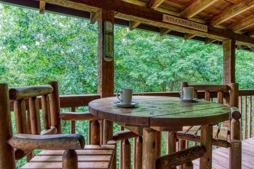 Just a Swingin by Avada Properties in Wears Valley (TN)