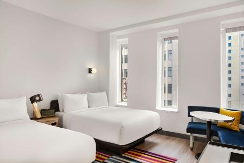 2 queen beds
