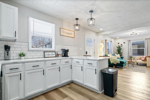 Game Room Retreat with Firepit and Gym, Sleeps 12 near Indianapolis Múzeum