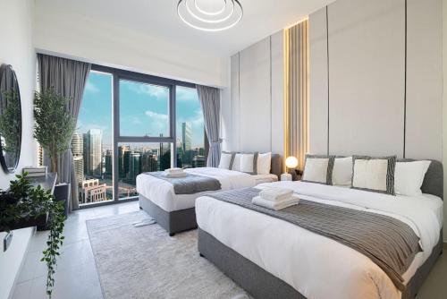 12min-walk Burj Khalifa & Dubai Mall - 2BR 10 Guests, Dubai (photo 4)