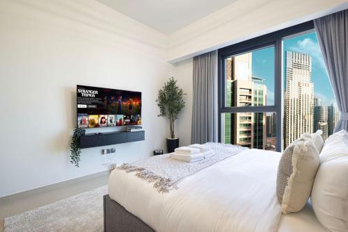 12min-walk Burj Khalifa & Dubai Mall - 2BR 10 Guests, Dubai (photo 9)