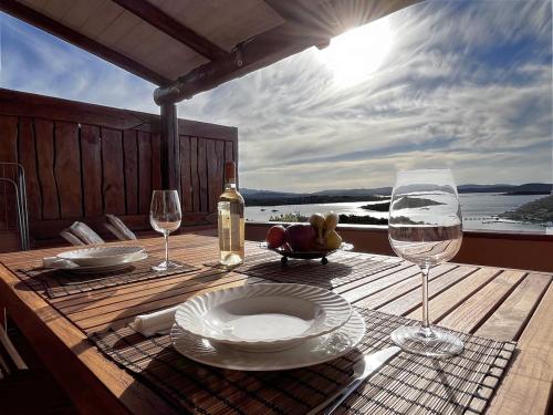 Sea Cottage overlooking Seagull Island in Costa Serena