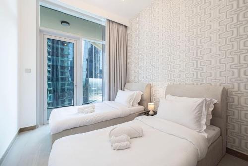 Deluxe 2BR Canal View City Infinity Pool, Dubai (Foto 7)