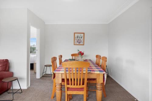Sunlit Glow Spacious 5BR Home on Ladies Mile, Auckland (fotografie 8)