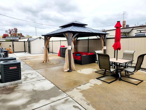 Charlies by the Bay Unit 1 - image 11