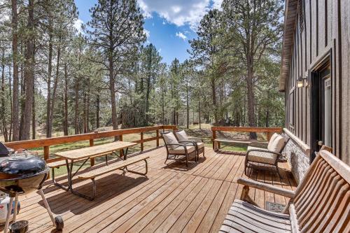 Private Black Hills Home with Corral Horses Welcome - main image